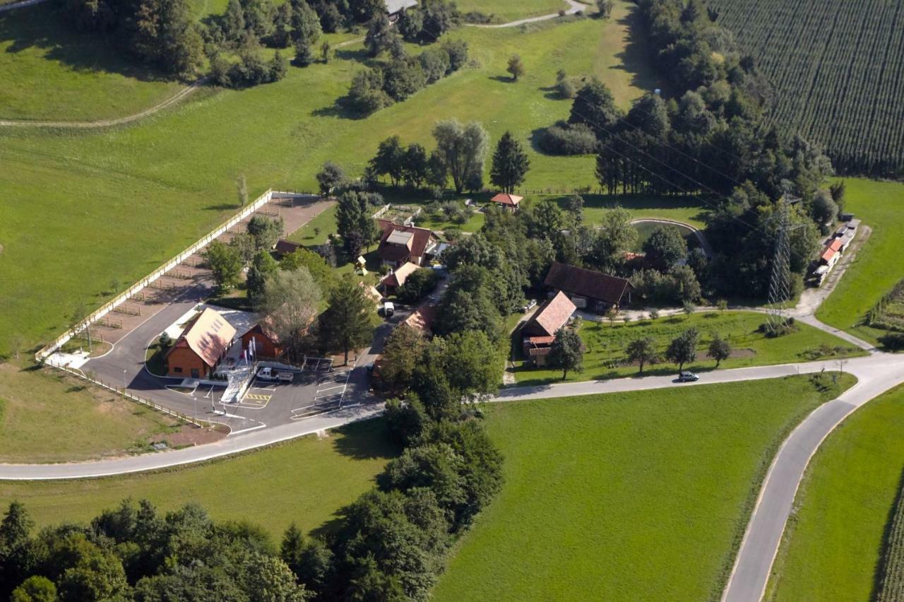 הוילה Camp Podgrad Vransko מראה חיצוני תמונה